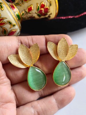 Baroque Mother of Pearl Brass Earrings 009