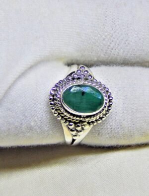 Natural Emerald Gemstone Ring, Handmade Ring for Her , 925 Sterling Silver Ring , Designer Silver Ring , Gift for Mom , Boho Ring , R0114-GS