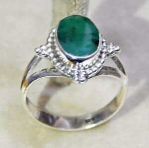 Natural Emerald Ring Natural Emerald 925 Sterling Silver Ring Emerald Gemstone Ring Wedding Ring Green Emerald Ring Rare Emerald Ring R0330-GS