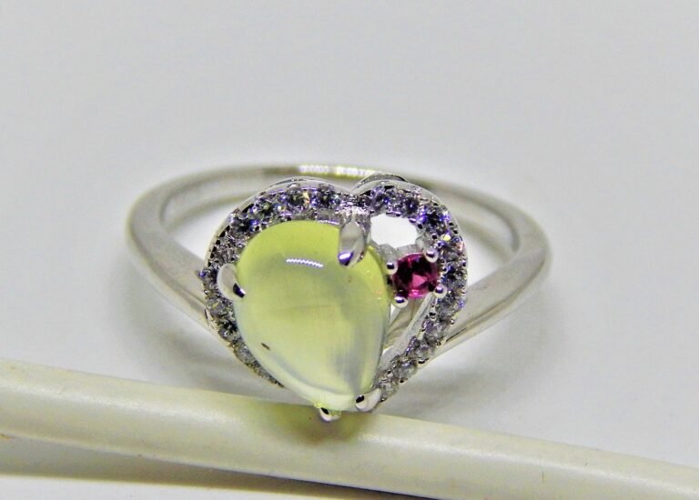 Prehnite Ring Heart Ring 925 Sterling Silver Jewelry Wedding Ring Gemstone Ring Engagement ring Gift For Her R0280-GS