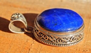 Natural Lapis Lazuli Pendant In 925 Sterling Silver, Cabochon pendant, Vintage pendant, Fine Work pendant, Brutalist pendant, handmade item P0057-GS