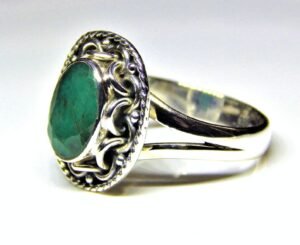 Natural Emerald Gemstone Ring, Handmade Ring for Her , 925 Sterling Silver Ring , Designer Silver Ring , Gift for Mom , Green Stone Ring R0112-GS