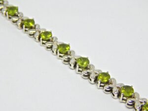 Natural Peridot bracelet, 925 Sterling Silver Bracelet, Dainty Bracelet Handmade , bracelet, Green Bracelet, Brutalist Bracelet, Gift Item BR0096-GS