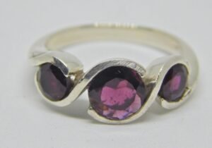 Natural Garnet Signet Ring in 925 Sterling Silver • Gemstone Ring • Statement Ring • Garnet Jewelry • Gift for Her • Minimalist Ring R0125-GS